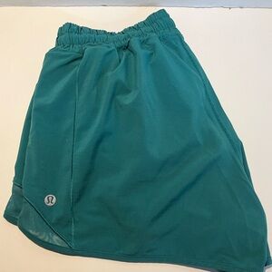 Lululemon Hotty Hot LR Short 4" Teal